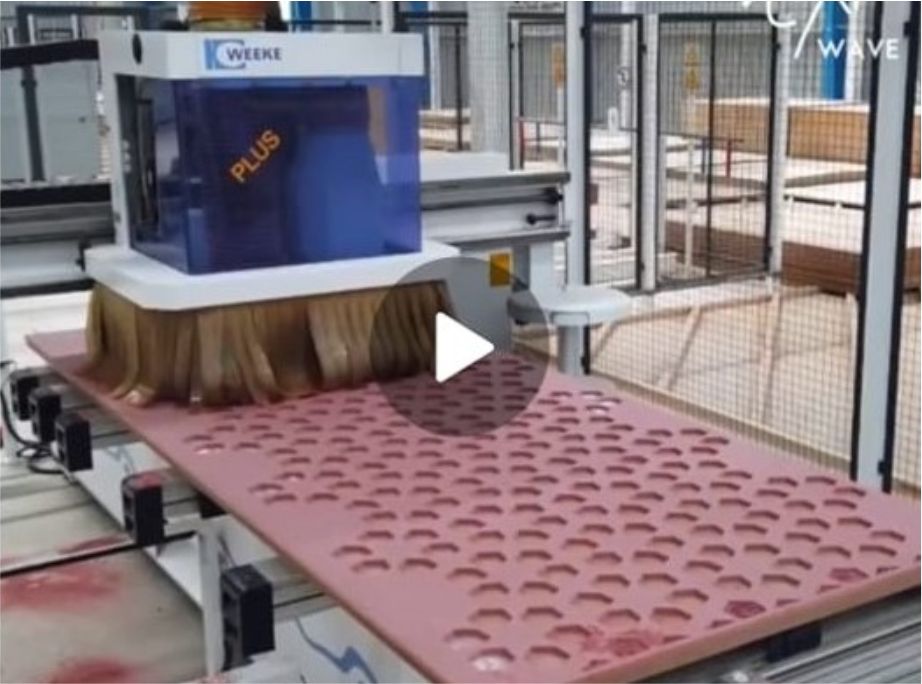 Multi-axis Automatic Router for
fine patterns in wood, Corian...